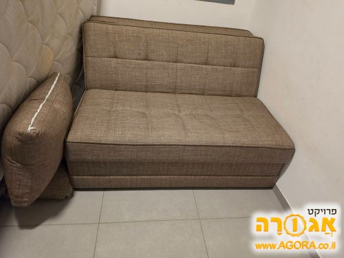ספה נפתחת למיטה 140*200 עם ארגז מצעים