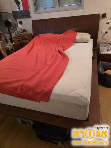 מיטה זוגית