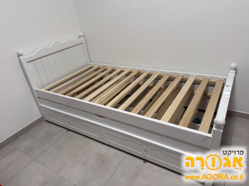 מיטה נפתחת