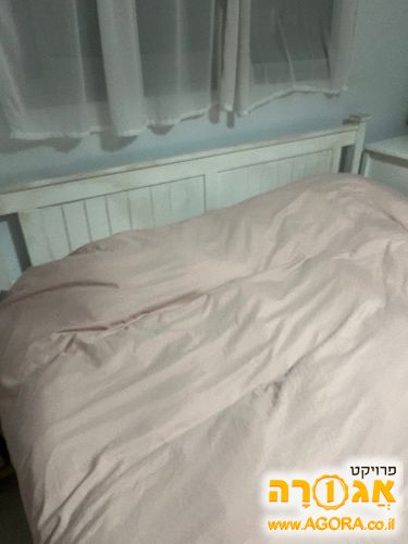 מיטה ללא מזרון