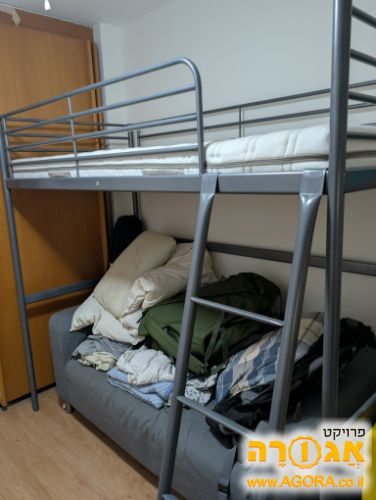 מיטה גבוהה של IKEA