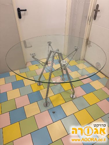 שולחן זכוכית