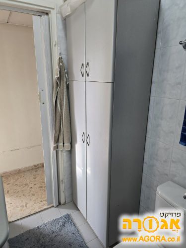 ארון מקלחת
