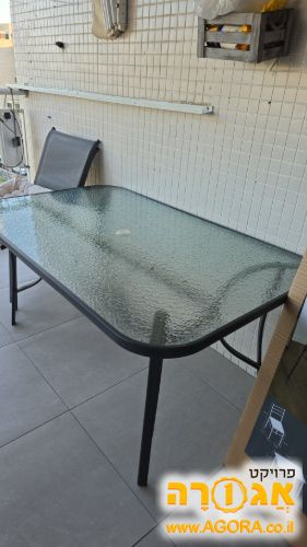 שולחן למרפסת או לגינה
