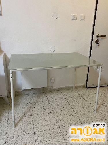 שולחן אוכל