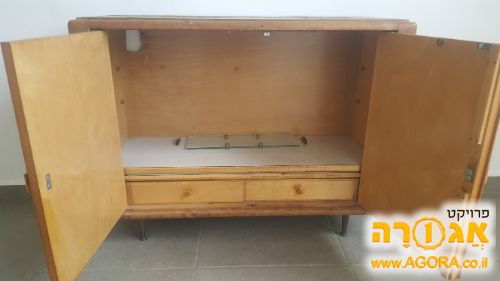 ארונית טלויזיה וינטג'