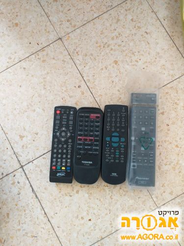 שלטים שונים