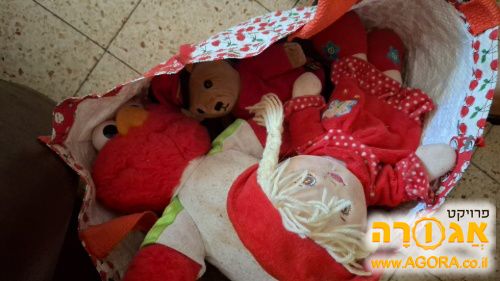 בובות וברביות