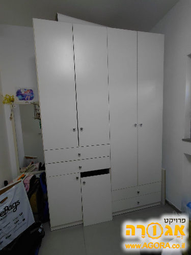 ארון בגדים