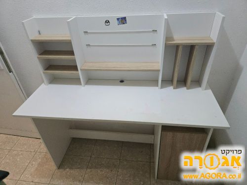 שולחן עבודה