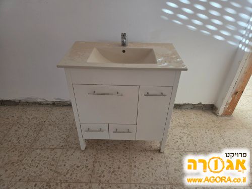 ארונית כיור לחדר אמבטיה