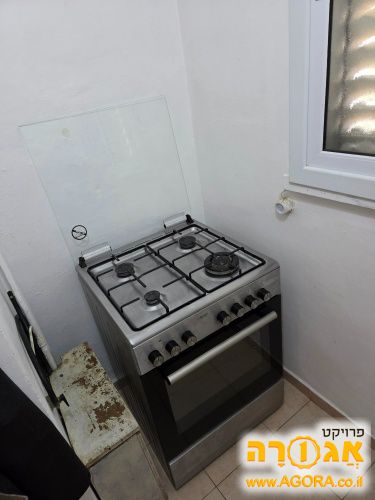 תנור עם כיריים