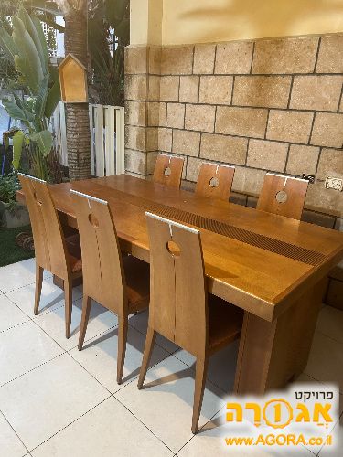 פינת אוכל מעץ