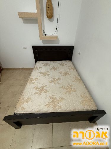 מיטה זוגית ומזרון