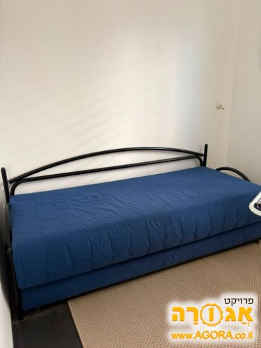 מיטה נפתחת במצב מעולה