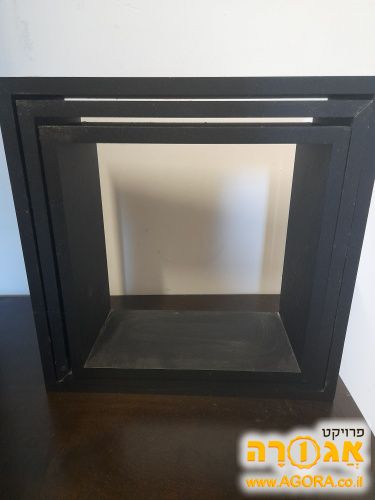 מדפים בצורת ריבוע