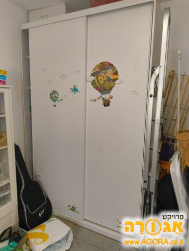 ארון הזזה