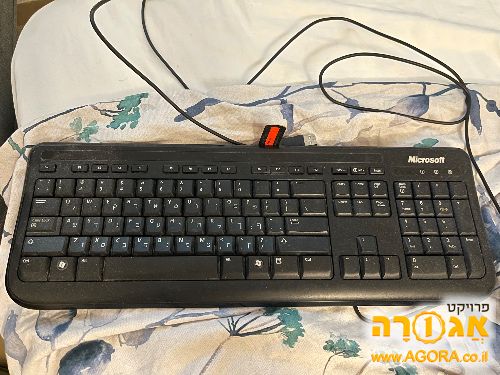 מקלדת חוטית