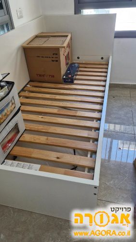 מיטה לילד לנוער עם מיטת חבר וארגז