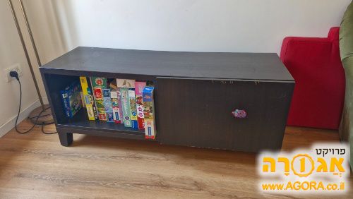 שידת טלויזיה של איקאה
