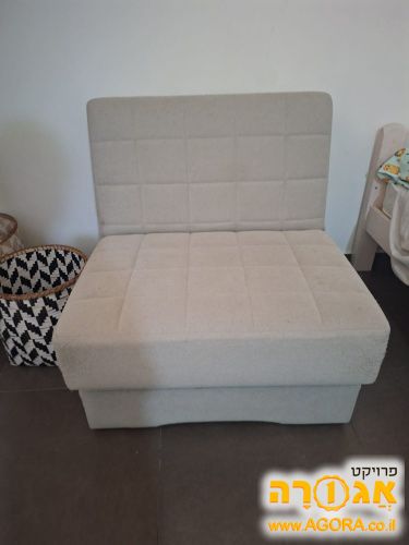 ספה שנפתחת למיטת יחיד