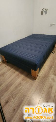 מיטה וחצי של סימונס