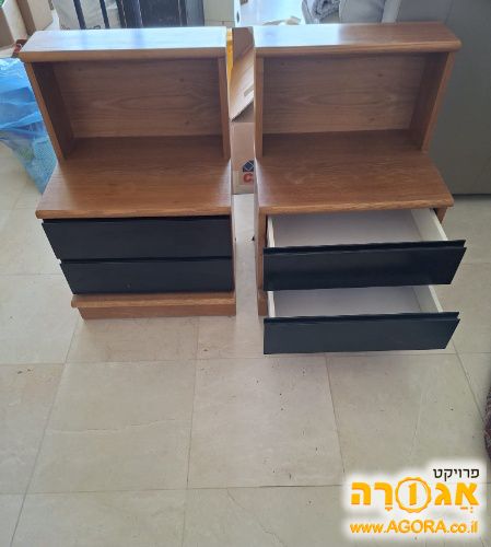 זוג שידות לילה עץ מלא במצב מעולה