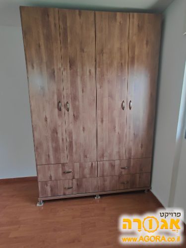 ארון בגדים 4 דלתות