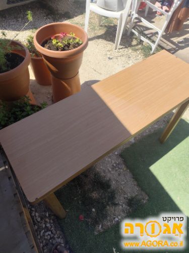 שולחן