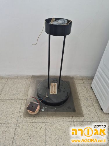גוף תאורה גדול לסלון