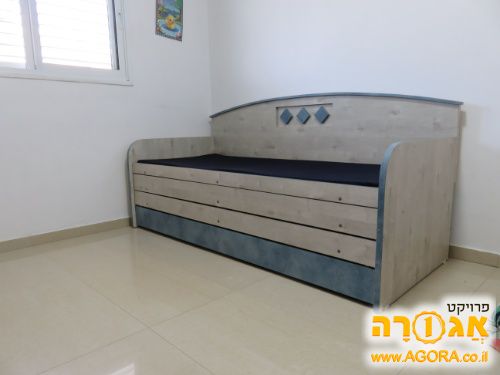 מיטת רביעייה