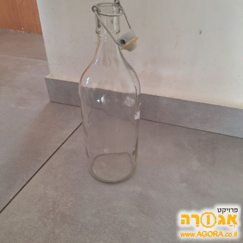 בקבוק 1 ליטר עם סוגר נלחץ לא הצלחתי לסגו
