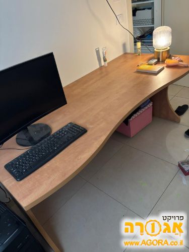 שולחן כתיבה