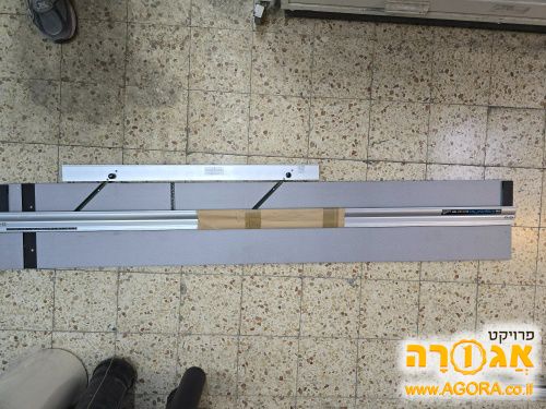 מכשיר לחיתוך רקעים לתמונות ופוסטרים