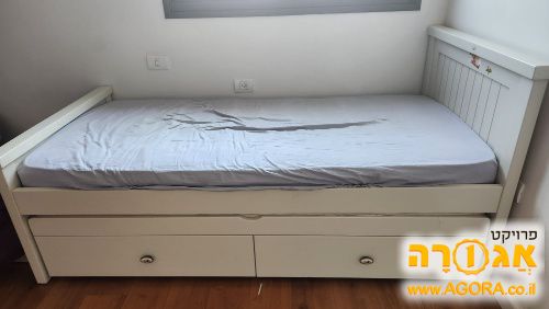 מיטת יחיד