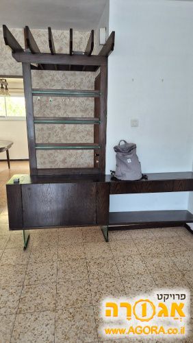 פינוי תכולת דירה מריהוט ישן מעץ מלא