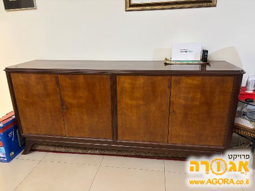 מזנון וינטג' משנות ה50 עם בר מובנה