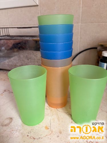 כוסות פלסטיק