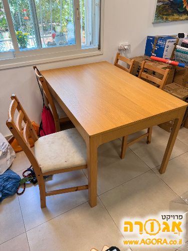 שולחן + כיסאות