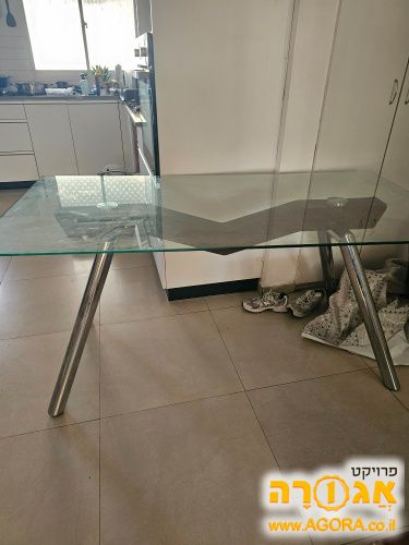שולחן אוכל