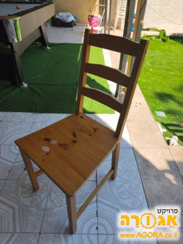 2 כיסאות
