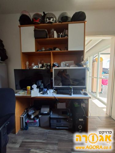 ספריה/ארונית