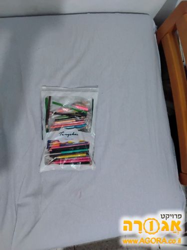 עפרונות צבעוניים