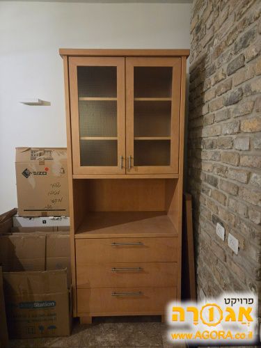 שידת ויטרינה מעץ מלא