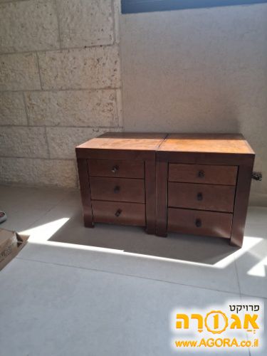 שתי שידות
