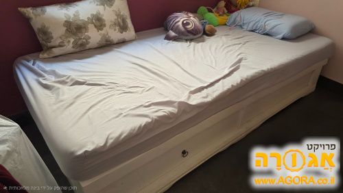 מיטת יחיד