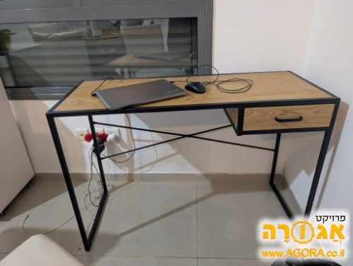 שולחן עבודה
