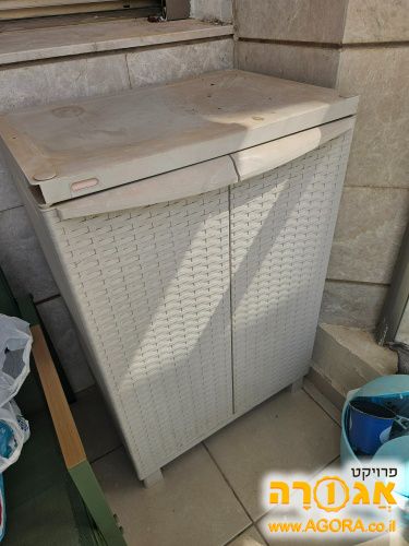 ארון כתר מפלסטיק