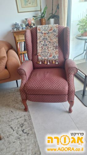 כורסת טלויזיה קלאסית נפתיחת, צבע בורדו