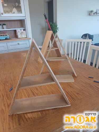 אביזר לקישוט מדף